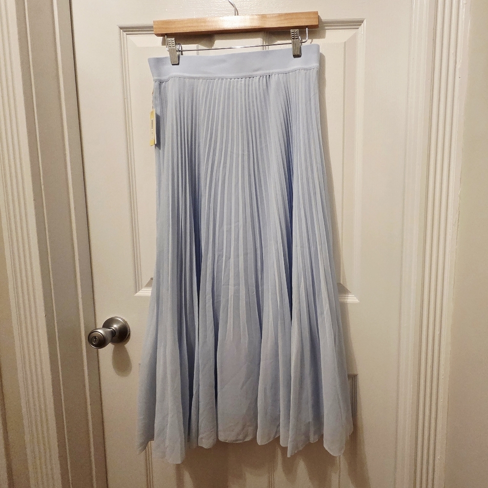 Aritzia Wilfred Pleated Twirl Skirt - Light Blue (Glimmer Lueur)
